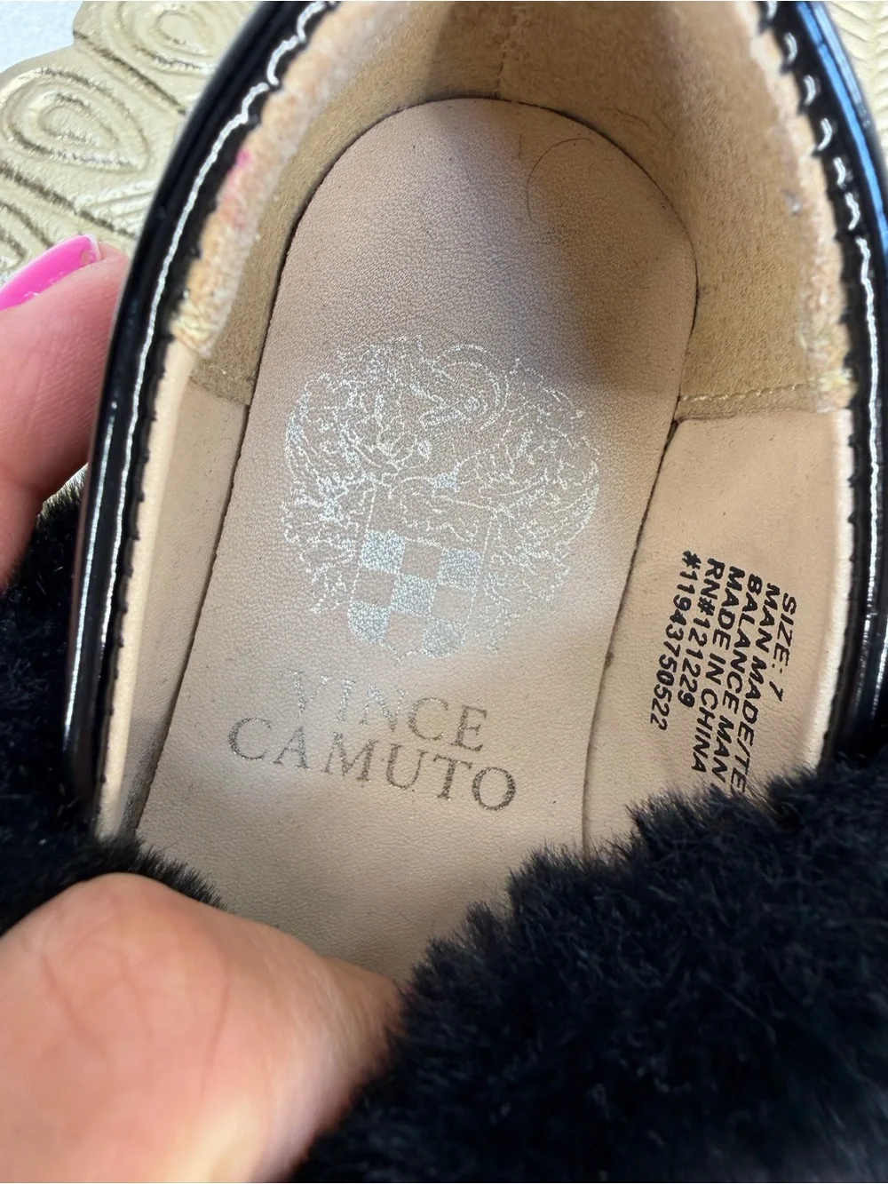 Vince Camuto Girls Black Patent‎ Faux Fur Mary Jane Flats Size 7